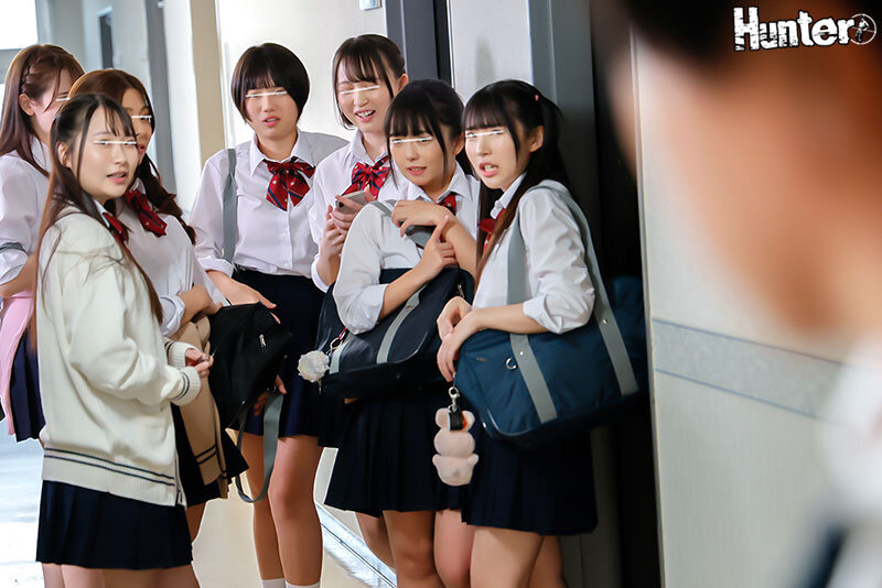 修学旅行先のホテルで生意気な同級生女子たちを追い掛け回して何度も何度も連続中出し!お酒で爆酔いした童貞が何度中出ししても復活する絶倫ゾンビ化