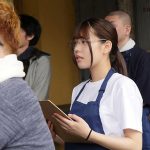 仕分け作業中にムラついたら、即ヌイてくれる倉庫バイトの女子大生。地味な見た目で下品にバキューム。しかも精飲OK。