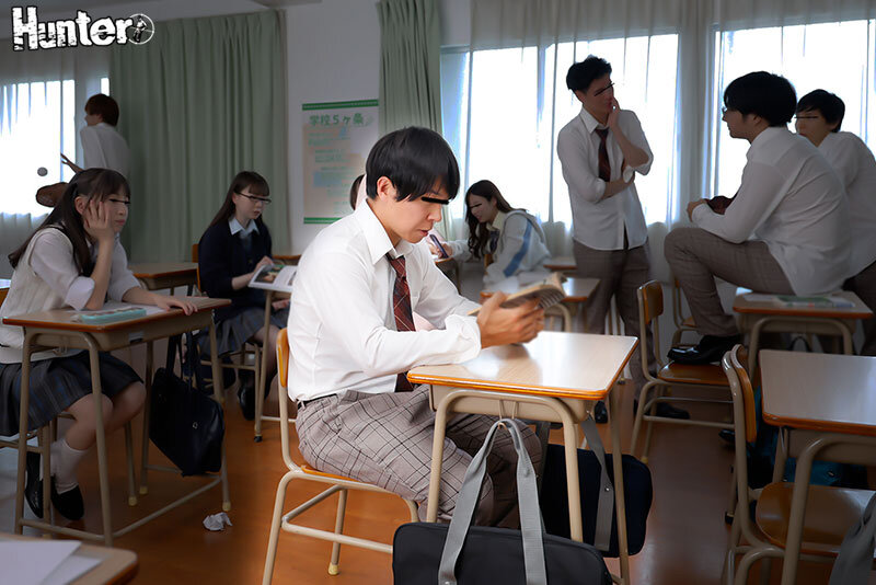 ボッチがビッチに下剋上 言いなりスプレーでムカつく女子たちを完全支配！