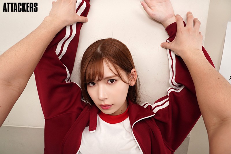 【VR】僕の事が大嫌いな女子マネージャーが、賭けに負けて僕とセックスをする事になったら…カラダの相性抜群でイキまくった! ※彼女は僕の事をずっと睨んできます… 明里つむぎ