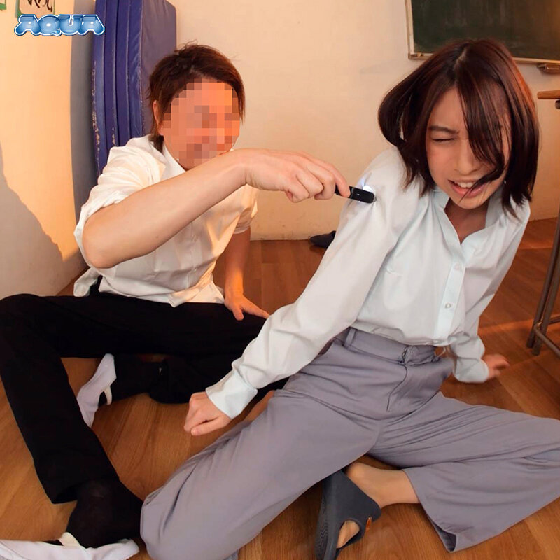 【VR】【やられ胸糞鬱勃起 広義におけるNTR】いじめから僕を守ってくれた新婚の先生が身代わりに... 全て終わらせるには僕が先生に中出しするしかなかった 湊波流