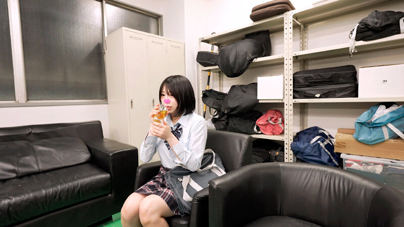 流出!!セクハラ面接の一部始終。 狙われた世間知らずJ系 まりか(1●歳)