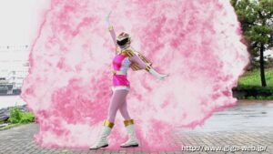 SUPER HEROINE アクションウォーズ 超翼戦隊ウィングファイブ ピンクスパロウ つぐみ