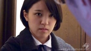 「私、引きこもりの同級生とその家族に辱められ種付けされ続けるの…そう、これから毎日…」 ひなた澪