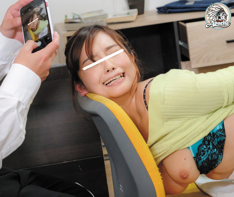 家庭教師 拘束桃尻固定電マ絶頂地獄 ~教える気ゼロ!サボってばかりの可愛い家庭教師を、何度絶頂しようが泣き叫ぼうが拘束桃尻固定電マで大量失禁!~