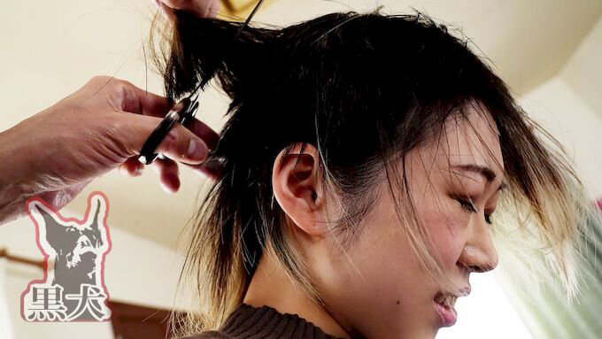 ガチ!坊主の女 AVデビューで本当に頭剃っちゃいました。